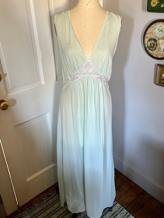 Nightgown Negligee Sleepwear Vintage Lorraine Pal… - image 1