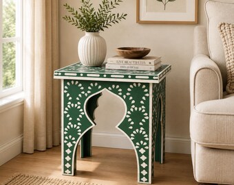 Handgefertigter Beistelltisch mit grünen Knocheneinlagen | Marokkanischer Akzenttisch | Boho-Holzhocker | Dekorative Möbelstücke für Wohn- und Schlafzimmer