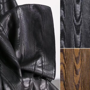 Tejido revestido de imitación de gamuza con textura de madera moiré vintage, piel elástica texturizada para chaquetas de diseñador. imagen 3
