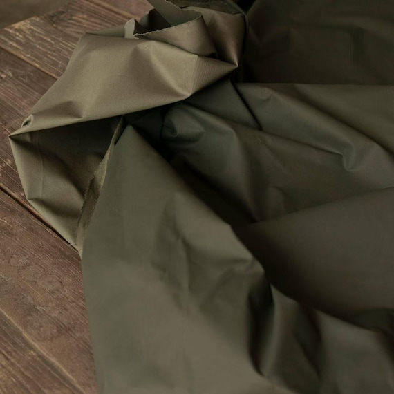 Zero-Texture Matte Coated Twill - Waterproof Windproof Wax-Finish, Wash-Distressed for Gender-Neutral Outerwear