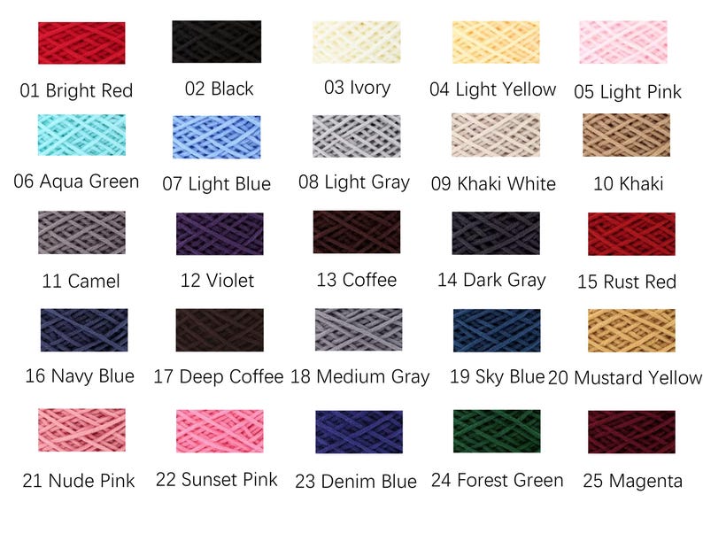 K&ouml;nnte beinhalten: Eine Farbkarte mit 25 Garnfarben, die jeweils in einem kleinen rechteckigen Muster dargestellt werden. Die Farben reichen von leuchtendem Rot und Schwarz bis hin zu Hellrosa und Aquagr&uuml;n. Jedes Muster ist mit einer Nummer und einem Farbnamen versehen.