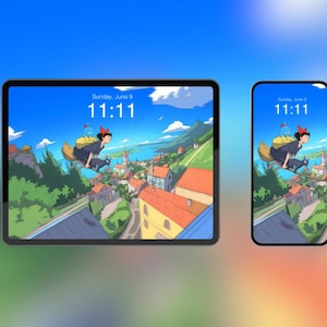 Pode incluir: Um tablet e um smartphone exibem uma ilustra&ccedil;&atilde;o vibrante de uma bruxa voando em uma vassoura sobre uma cidade. As telas mostram a hora 11:11 no domingo, 9 de junho. O fundo &eacute; um gradiente de azul e verde.