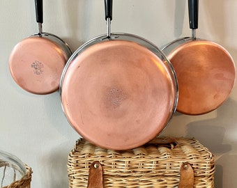 Vintage Revere Ware Copper Bottom Cookware Lot 5 Pieces 1- 2 Quart Covered Pot, 1-1 Quart Covered Pot and 1-10 inch Skillet (no lid)