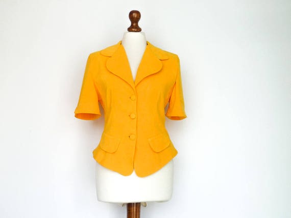 yellow fitted blazer