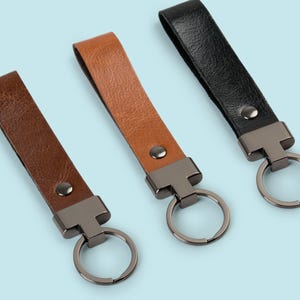 Personalized Leather Keychain for Men – Custom Engraved Keyring Handmade Gift