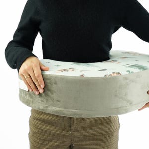 フォーム入りプレミアム授乳枕、調節可能なストラップ付き - 人間工学に基づいた授乳サポート - コンパクトなトラベルサイズ - ハンドメイド 画像 15