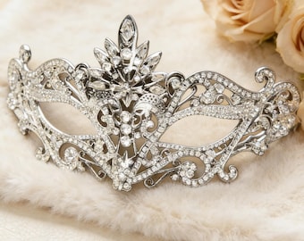 Silver Rhinestone Masquerade Mask, Bridal Masquerade Ball Mask, Wedding Engagement Photo Prop, Crystal Silver Mask for Prom, Party Accessory