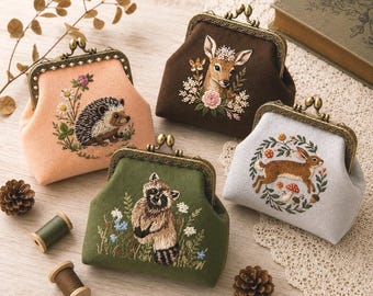 Porte-monnaie brodé à la main avec motif animaux de la forêt, portefeuille style vintage à fermoir baiser, cadeau idéal pour les amoureux de la nature