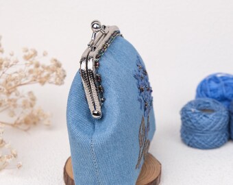 Hand Embroidered Linen Coin Purse: Beaded Floral Kiss Lock Bag - Etsy