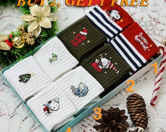 Hand-Embroidered Christmas Socks – Snoopy Holiday Cotton Socks