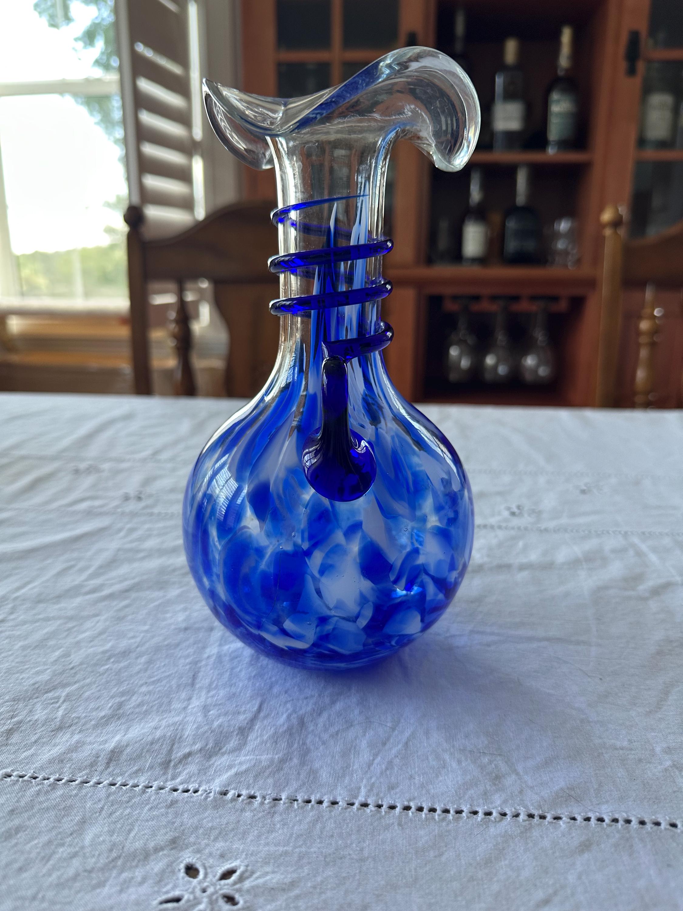 ヴィンテージ手吹きコバルトブルーガラスピッチャー - フリルトップ
