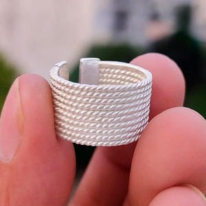 Adjustable Knot Weave Thumb Ring: Boho Silver Band