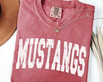 Vintage Mustangs Graphic Tee: Comfort Colors Crimson Wash