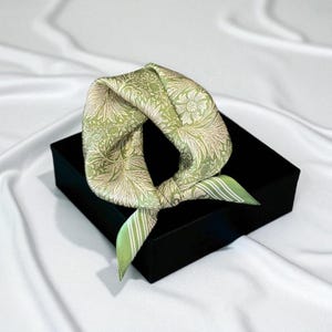 Green Floral 100% Silk Scarf – 53x53cm,Neck Scarf, Head Wrap, Hair Tie, Wrist Bandana or Chic Bag Accessory for Women– Elegant & Lightweight