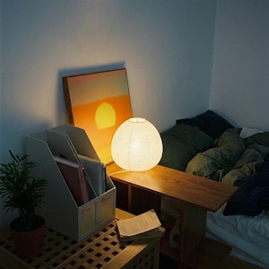 Lámpara de mesa japonesa de papel de arroz • Lámpara de mesilla de noche estilo wabi-sabi, decoración zen imagen 1