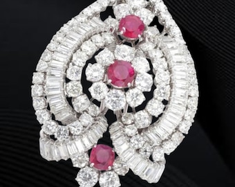 Broche de hojas con racimo de rubíes y diamantes – Broche de rubí de talla redonda – Oro blanco de 14 quilates o plata