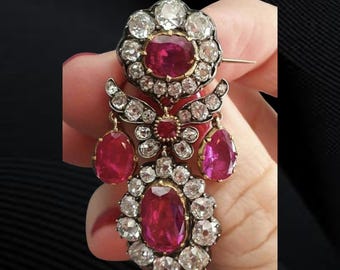 Reproducción vintage de un hermoso broche de plata de ley 925 con rubí rojo ovalado y diamante, y broche real francés de oro blanco de 14k para mujeres y hombres.
