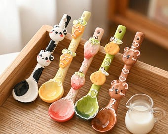 Cuchara de cerámica con relieve 3D, vajilla artesanal con forma de animales y frutas, utensilio de cocina Kawaii.