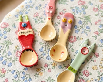 Cuchara de cerámica hecha a mano con forma de monstruo, agitador de cereales y postres con diseño de dibujos animados, vajilla apta para alimentos.