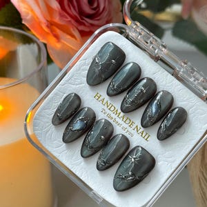 Mystic Gray Cat Eye Press On Nails: Silver Chrome Almond - Reusable