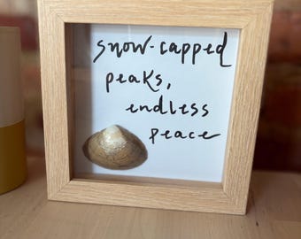 Schneebedeckte Berge - 13 cm Schattenbox