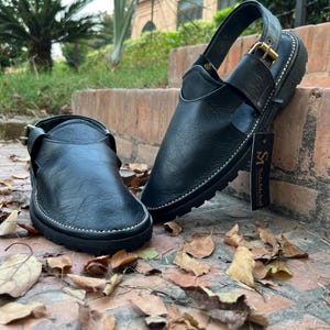 Handmade Black Peshawari Chappal | Leather Sandals for Men | Traditional Pakistani Footwear | SoleMehal Exclusive