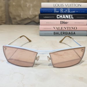 Late 1990s / Early 2000s Vintage Deadstock Futuristic Shield Sunglasses – Blush-Tinted Polycarbonate Lenses,White Frame, Y2K Streetwear