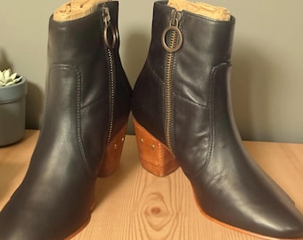 Beek Leather Ankle Boots, Wood Stacked Heel, Ring-Zip, Size 5