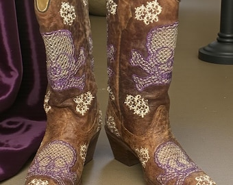 Vintage Corral Skull Embroidery Boots – Distressed Brown Leather, Purple Women's 6 Rare and Discontinued