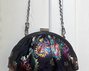 Vintage Floral Brocade Evening Bag – Black Satin Kiss-Lock Clutch