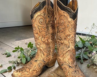 Corral Distressed  Leather Cowgirl Boots with Crystal & Black Glitter Shaft (Size 7.5) Brown Excellent