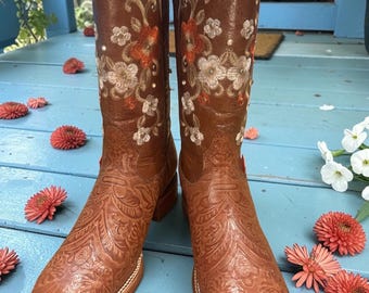 Yaqui’z Floral Embroidered Leather Cowboy Boots – Western Style, US Women’s 8