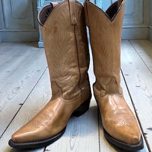 Laredo by Dan Post  Tan Leather Western Boots | Snip Toe, Women's 9.5M -Milky Caramel