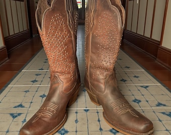Ariat Studded Distressed Brown Leather Western Boots – Square Toe – 8.5B Discontinued and Collectible
