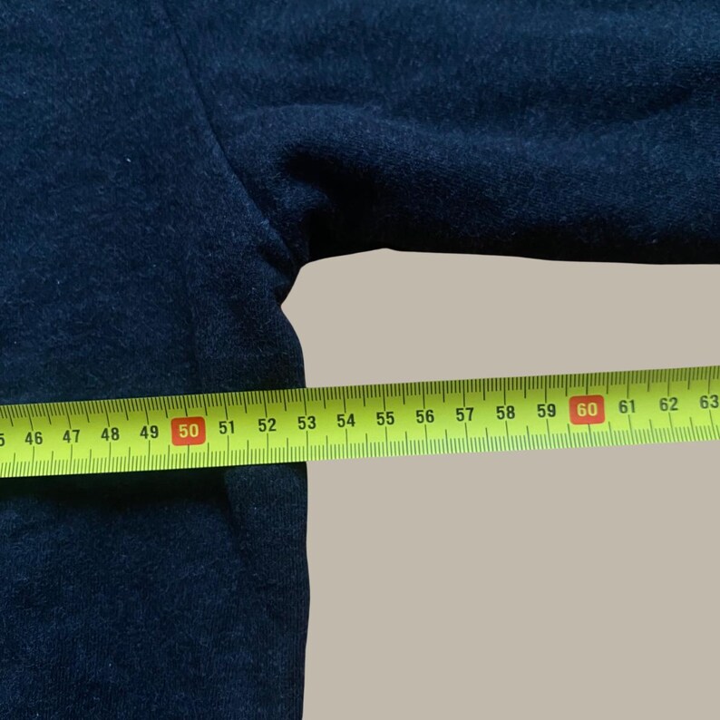 Oakley svart tröja med rund hals, solglasögon med grafik, specialdesignad pullover i Portugal bild 10