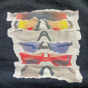 Oakley svart tröja med rund hals, solglasögon med grafik, specialdesignad pullover i Portugal bild 2