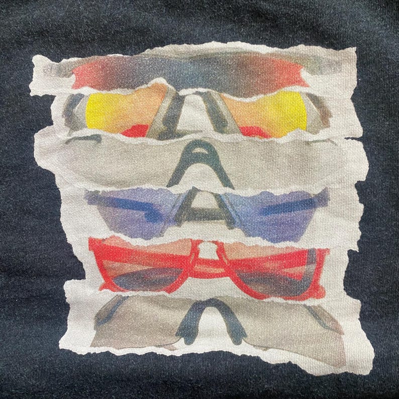 Oakley svart tröja med rund hals, solglasögon med grafik, specialdesignad pullover i Portugal bild 2