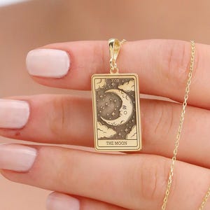 The Moon Tarot Card Necklace, Gold Intuitive Tarot Pendant, Symbolic Moon Necklace, Subconscious and Dream Jewelry, Spiritual Gift for Her