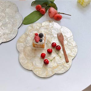 Mother of Pearl Table Mat | Capiz Shell Placemat | Decorative Dining Placemat