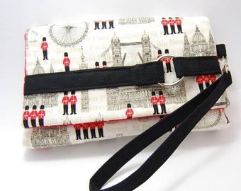 Clutch Wristlet Sewing Pattern Qick and Easy Weekend Sew by Designer ChrisW Designs - KISS