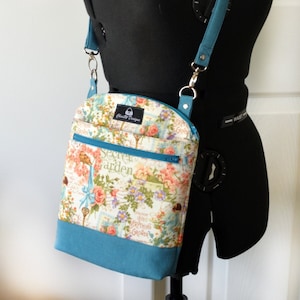 Designer Hipster Cross Body Bag Pattern PDF for sewing your own Purse. Serendipity Hip by ChrisW Designs image 2