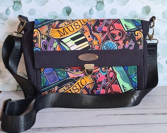 Handbag PDF Sewing Pattern - The Minifacto by ChrisW Designs. Free Video Tutorial on YouTube!