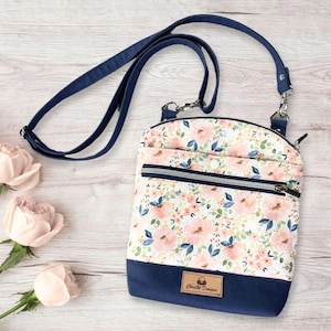 Designer Hipster Cross Body Bag Pattern PDF for sewing your own Purse. Serendipity Hip by ChrisW Designs