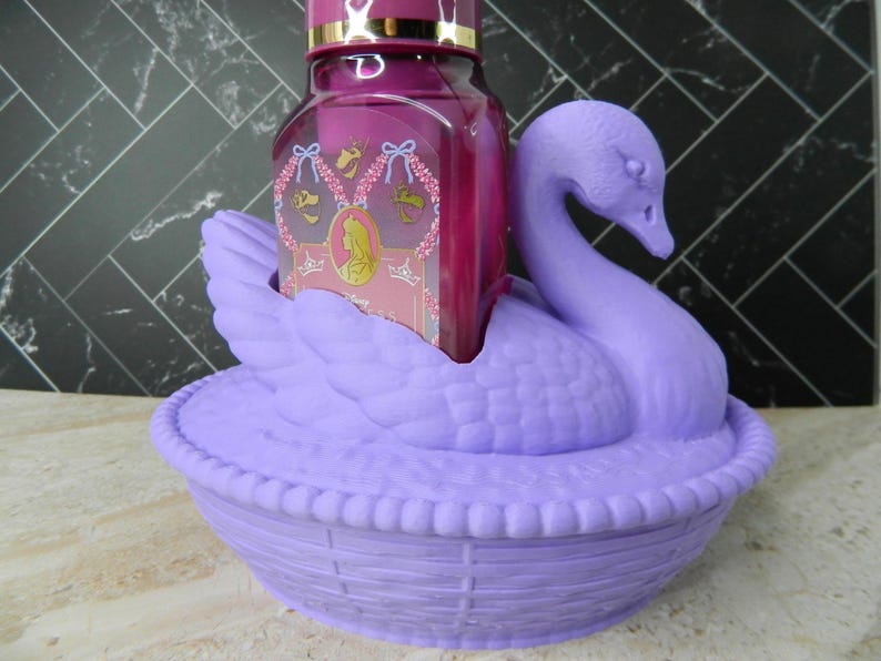 Swan on Nest-tvålhållare: Köks- och badrumsinredning i lantlig stil bild 1