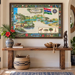 Peut inclure: Une carte murale rectangulaire encadrée de la Gambie présentant des illustrations colorées de la faune, de la flore et de scènes culturelles locales. La carte comprend le drapeau national, une rose des vents et des étiquettes de texte dans une bordure.
