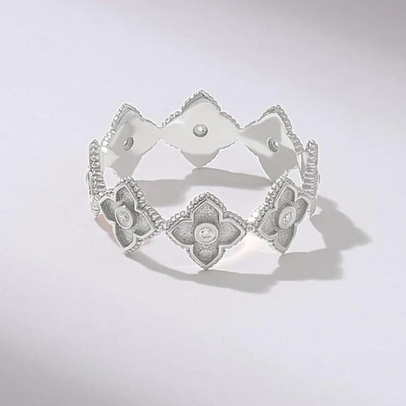 Solid 14K Gold Clover Eternity Ring, Delicate Mil… - image 3