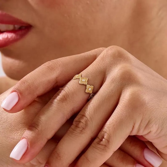 Solid 14K Gold Clover Eternity Ring, Delicate Mil… - image 4