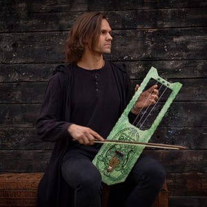 Tagelharpa Petroglyph\ Jouhikko \ talharpa | Bowed lyre \ Medieval instrument \ Viking music