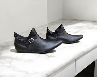 Handmade Black Leather Elf Shoes: Gothic Medieval Unisex Footwear