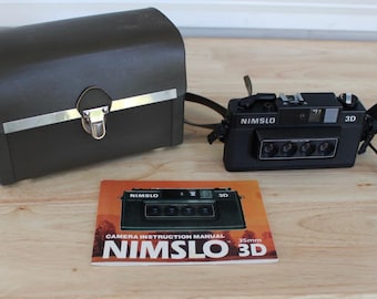 Nishika N8000 3D Lenticular Camera Twin Light 3010 Camera Case NOS